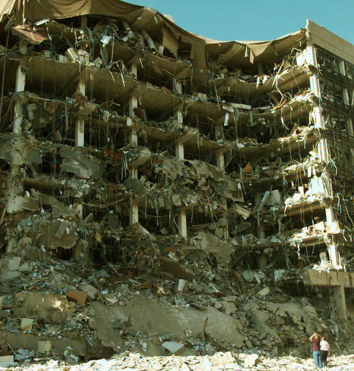 El edificio atacado por la bomba del 19 de abril de 1995 en Oklahoma City, Estados Unidos.  Foto: AP 