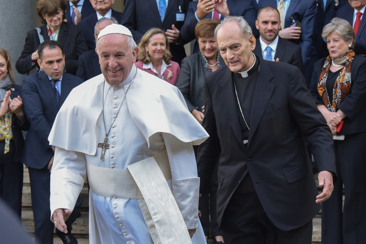 Una imagen del año 2020 del papa Francisco con Mons. Marcelo Sánchez Sorondo en el Vaticano. Foto:  Victor Sokolowicz
