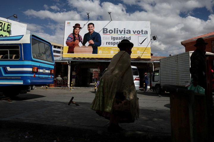 Campaña oficial del Estado de Bolivia para ir a votar el 17 de agosto. Foto: Reuters/Pilar Olivares