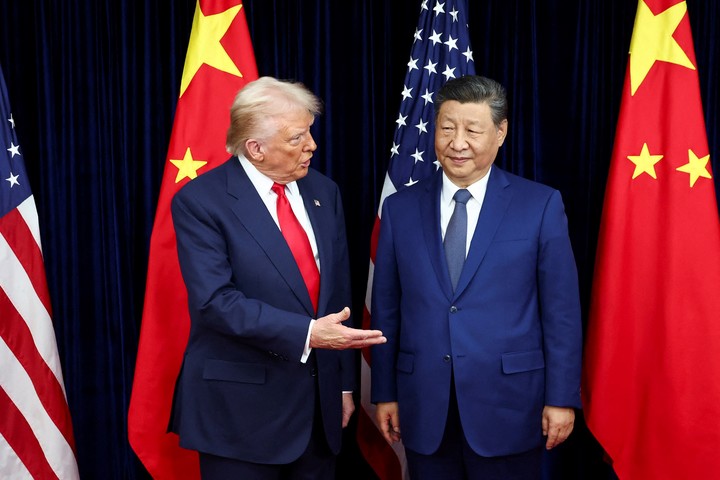 Donald Trump y Xi Jinping se reunieron en Corea del Sur. Foto REUTERS/Evelyn Hockstein