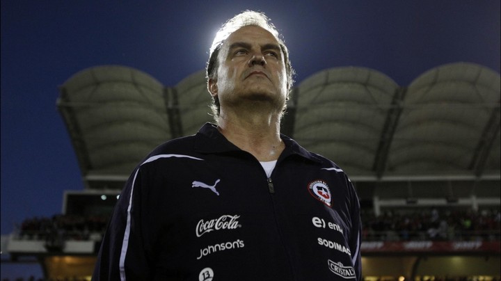 Del Mundial a la Casa de la Moneda: Harold Mayne Nicholls, el dirigente que llevó a Bielsa a la selección de Chile, anunció que se postulará a presidente
