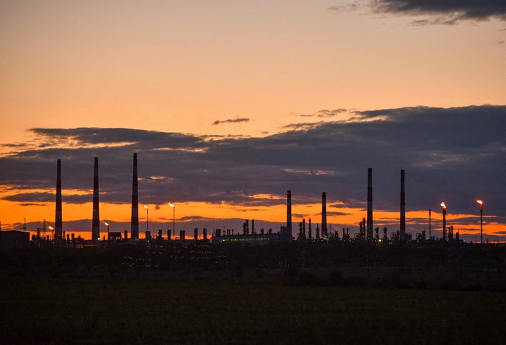 La planta de Orenburg, operada por el gigante estatal del gas Gazprom. Foto Reuters