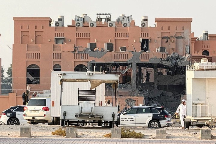 Un edificio dañado tras el ataque aéreo de Israel sobre Doha, este martes. Foto: REUTERS  